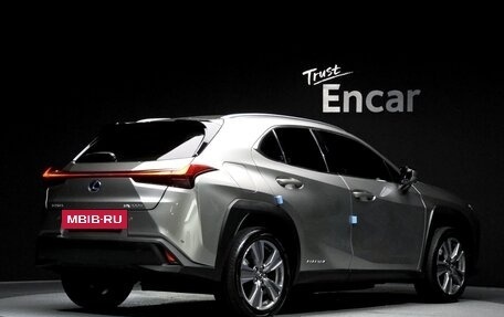 Lexus UX I, 2022 год, 4 300 000 рублей, 2 фотография
