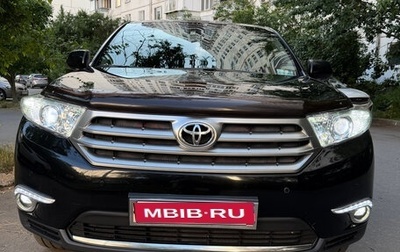 Toyota Highlander III, 2012 год, 2 350 000 рублей, 1 фотография