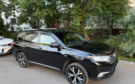Toyota Highlander III, 2012 год, 2 350 000 рублей, 3 фотография