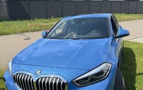 BMW 1 серия, 2019 год, 3 050 000 рублей, 3 фотография