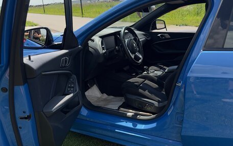 BMW 1 серия, 2019 год, 3 050 000 рублей, 12 фотография