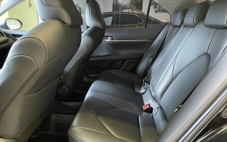 Toyota Camry, 2019 год, 2 900 000 рублей, 9 фотография