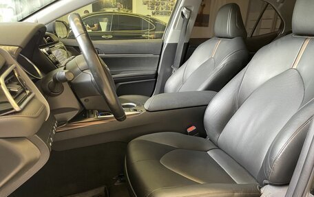 Toyota Camry, 2019 год, 2 900 000 рублей, 8 фотография