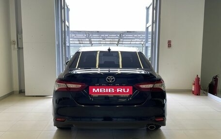 Toyota Camry, 2019 год, 2 900 000 рублей, 5 фотография