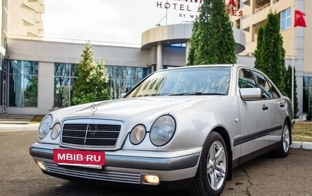 Mercedes-Benz E-Класс, 1996 год, 650 000 рублей, 4 фотография