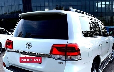 Toyota Land Cruiser 200, 2020 год, 10 000 000 рублей, 8 фотография