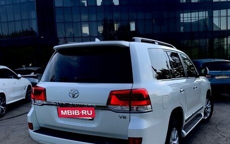 Toyota Land Cruiser 200, 2020 год, 10 000 000 рублей, 5 фотография