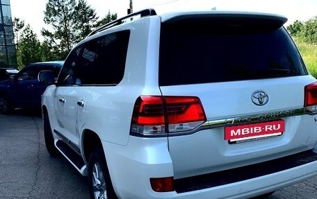 Toyota Land Cruiser 200, 2020 год, 10 000 000 рублей, 6 фотография