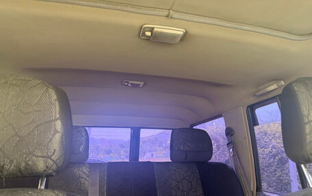 Toyota Land Cruiser 70, 2001 год, 2 600 000 рублей, 29 фотография