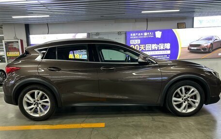 Infiniti QX30, 2018 год, 1 240 000 рублей, 7 фотография