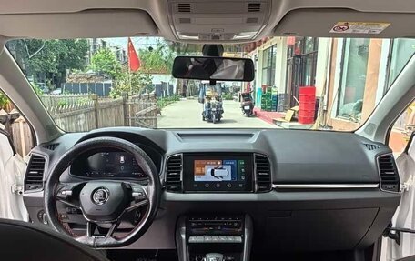 Skoda Karoq I, 2022 год, 2 052 000 рублей, 7 фотография