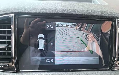 Skoda Karoq I, 2022 год, 2 052 000 рублей, 10 фотография