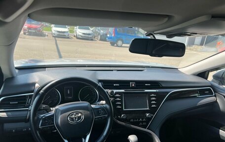 Toyota Camry, 2018 год, 2 850 000 рублей, 5 фотография