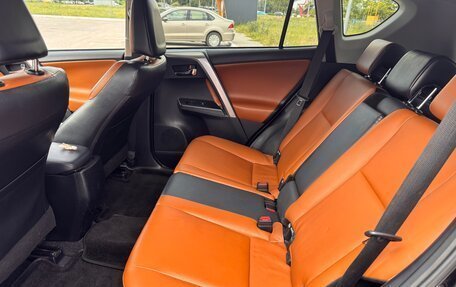 Toyota RAV4, 2018 год, 3 100 000 рублей, 6 фотография