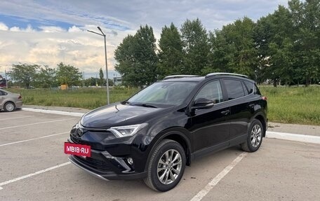 Toyota RAV4, 2018 год, 3 100 000 рублей, 3 фотография