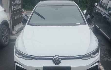 Volkswagen Golf VIII, 2023 год, 1 950 000 рублей, 3 фотография
