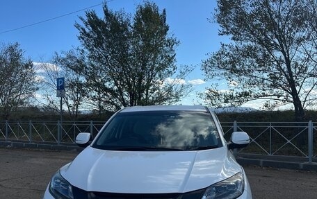 Honda Vezel, 2015 год, 1 600 000 рублей, 2 фотография
