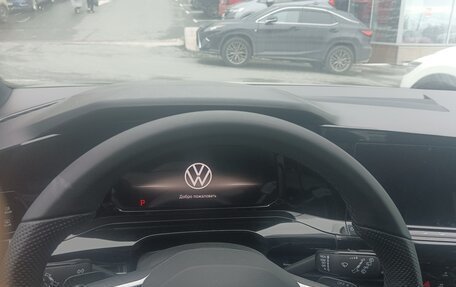 Volkswagen Golf VIII, 2023 год, 1 950 000 рублей, 13 фотография