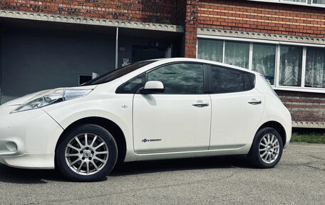 Nissan Leaf I, 2012 год, 650 000 рублей, 2 фотография