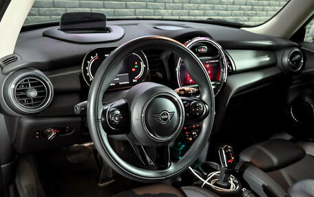 MINI Hatch, 2020 год, 2 350 000 рублей, 11 фотография