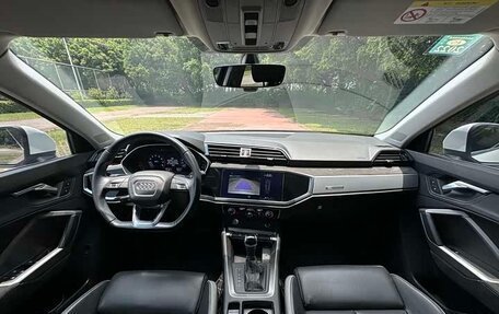 Audi Q3, 2019 год, 1 600 000 рублей, 10 фотография
