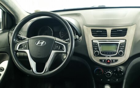 Hyundai Solaris II рестайлинг, 2011 год, 750 000 рублей, 13 фотография
