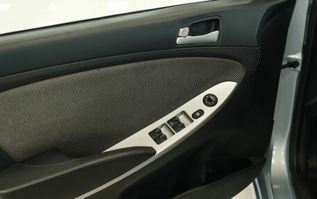 Hyundai Solaris II рестайлинг, 2011 год, 750 000 рублей, 17 фотография