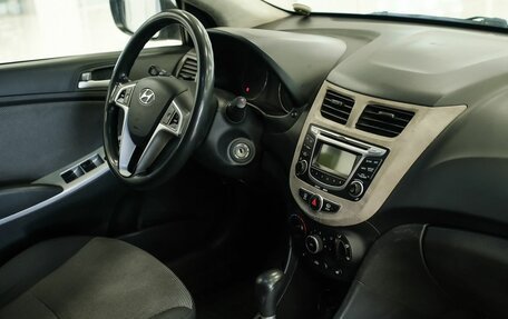 Hyundai Solaris II рестайлинг, 2011 год, 750 000 рублей, 16 фотография