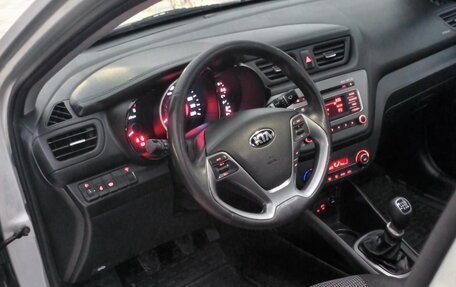 KIA Rio III рестайлинг, 2015 год, 995 000 рублей, 3 фотография