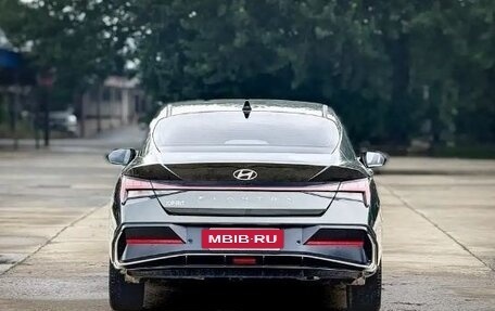Hyundai Elantra, 2023 год, 1 570 000 рублей, 5 фотография