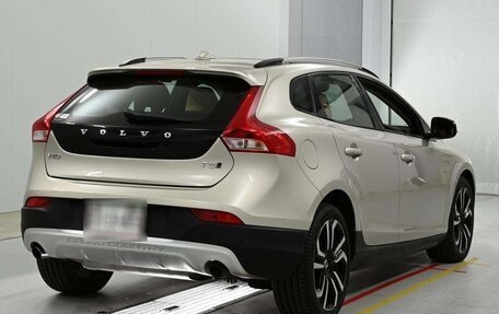 Volvo V40 II рестайлинг, 2019 год, 978 009 рублей, 7 фотография