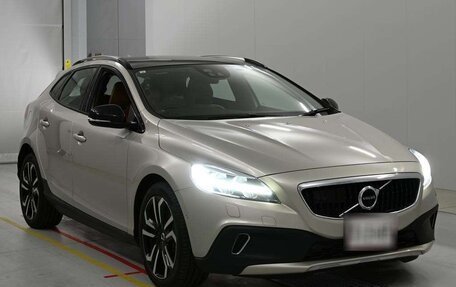 Volvo V40 II рестайлинг, 2019 год, 978 009 рублей, 3 фотография