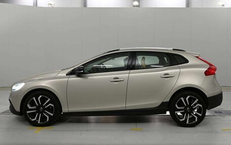 Volvo V40 II рестайлинг, 2019 год, 978 009 рублей, 4 фотография