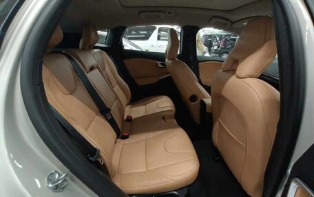 Volvo V40 II рестайлинг, 2019 год, 978 009 рублей, 12 фотография
