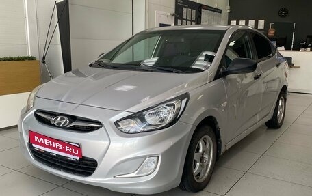 Hyundai Solaris II рестайлинг, 2012 год, 470 000 рублей, 1 фотография