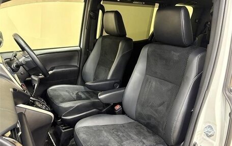 Toyota Voxy III, 2021 год, 1 637 009 рублей, 15 фотография