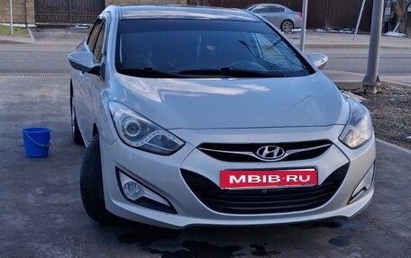 Hyundai i40 I рестайлинг, 2014 год, 900 000 рублей, 3 фотография