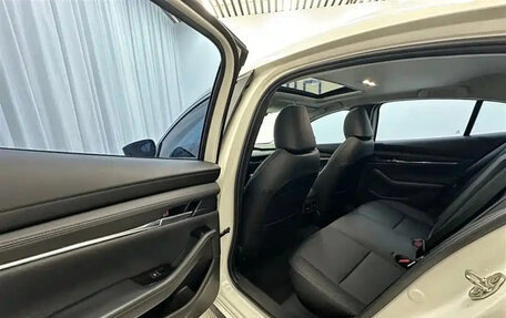 Mazda 3, 2023 год, 1 850 000 рублей, 11 фотография