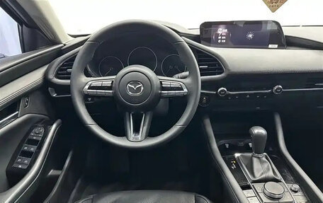 Mazda 3, 2023 год, 1 850 000 рублей, 13 фотография