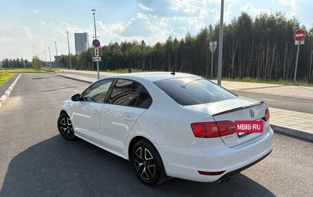 Volkswagen Jetta VI, 2011 год, 1 200 000 рублей, 3 фотография