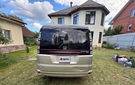 Honda Stepwgn II рестайлинг, 2003 год, 1 150 000 рублей, 4 фотография