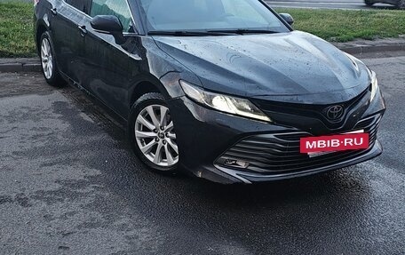 Toyota Camry, 2020 год, 2 300 000 рублей, 2 фотография
