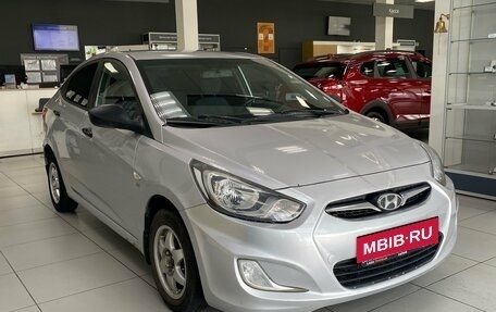 Hyundai Solaris II рестайлинг, 2012 год, 470 000 рублей, 4 фотография