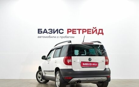 Skoda Yeti I рестайлинг, 2013 год, 999 000 рублей, 7 фотография
