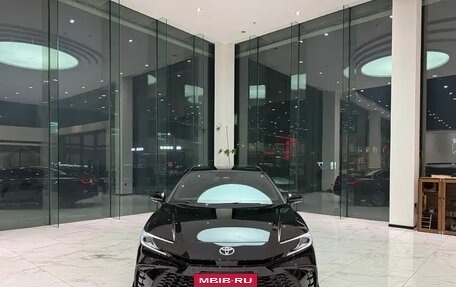 Toyota Camry, 2025 год, 3 800 000 рублей, 2 фотография