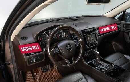 Volkswagen Touareg III, 2013 год, 2 599 000 рублей, 10 фотография