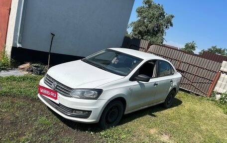 Volkswagen Polo VI (EU Market), 2015 год, 450 000 рублей, 2 фотография