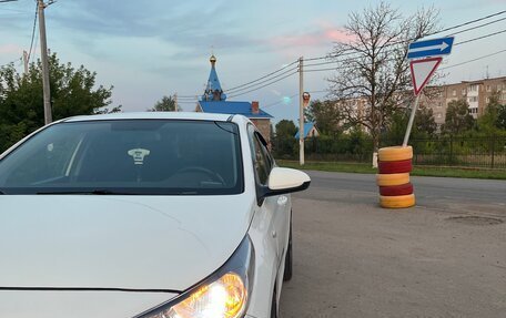 Hyundai Solaris II рестайлинг, 2017 год, 900 000 рублей, 2 фотография
