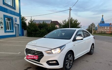 Hyundai Solaris II рестайлинг, 2017 год, 900 000 рублей, 14 фотография