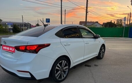Hyundai Solaris II рестайлинг, 2017 год, 900 000 рублей, 12 фотография